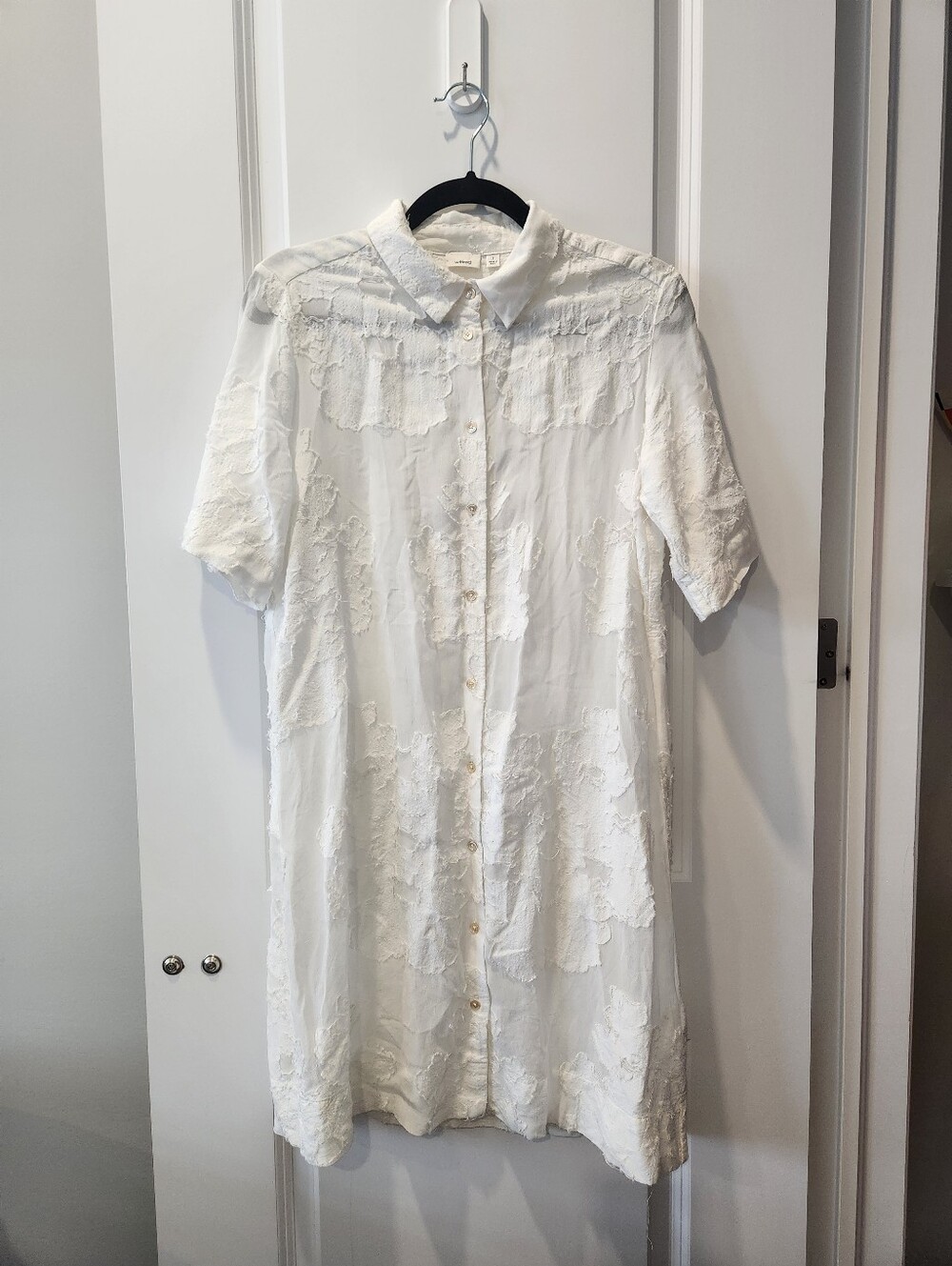 ARITZIA WILFRED FREE White Floral Short-Sleeve Shirt Dress